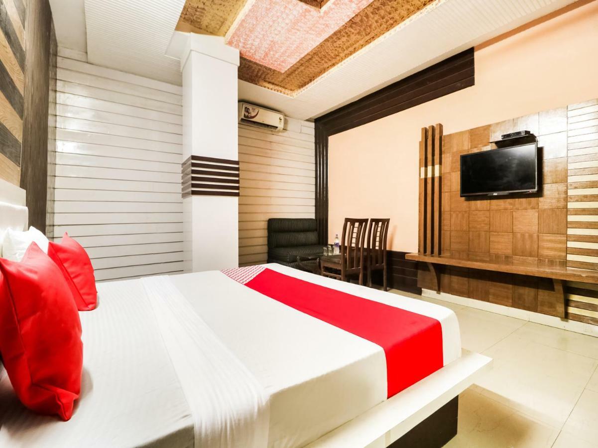 Oyo 47630 Grand Villa Moga Екстер'єр фото