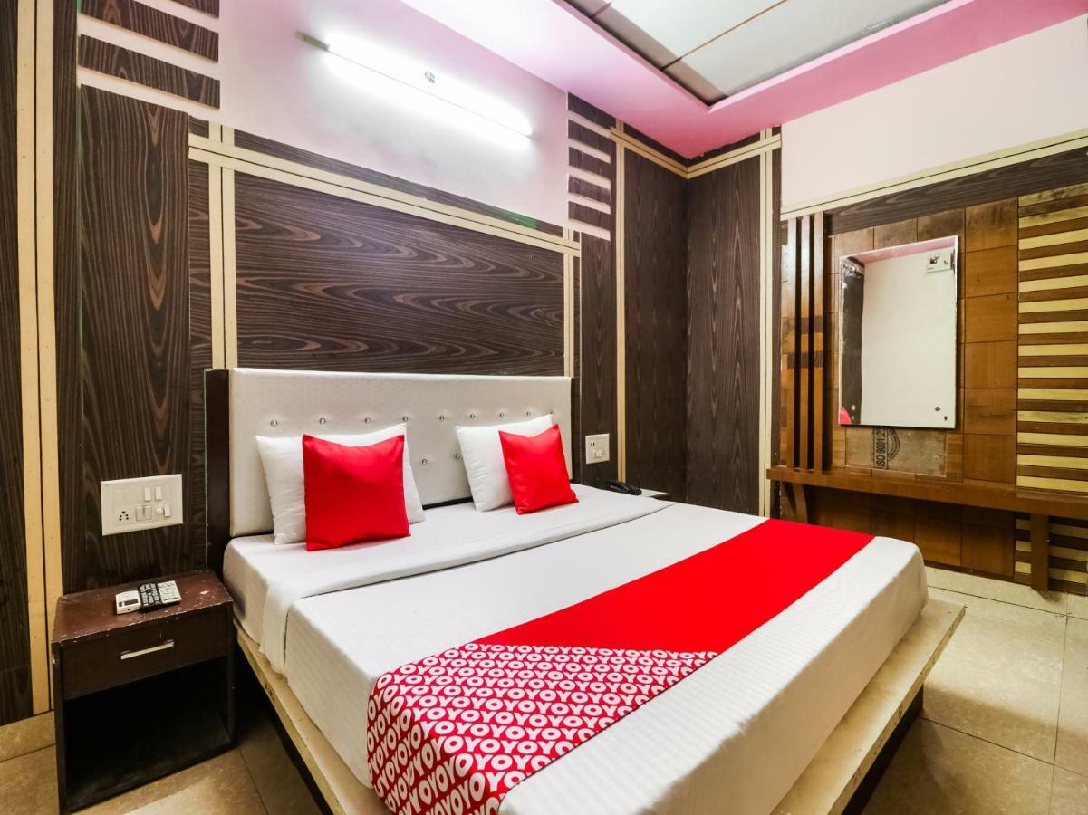 Oyo 47630 Grand Villa Moga Екстер'єр фото
