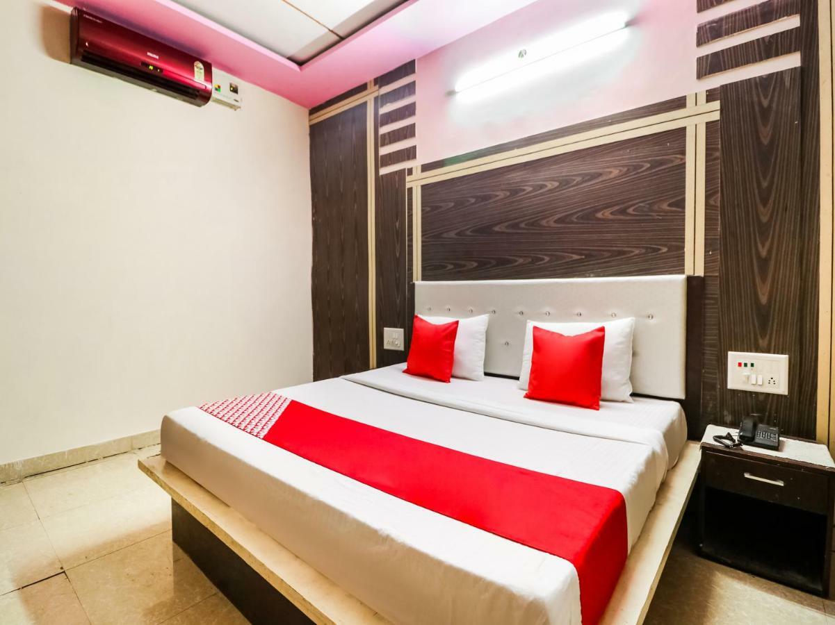 Oyo 47630 Grand Villa Moga Екстер'єр фото